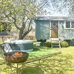 Beech Shepherds Hut